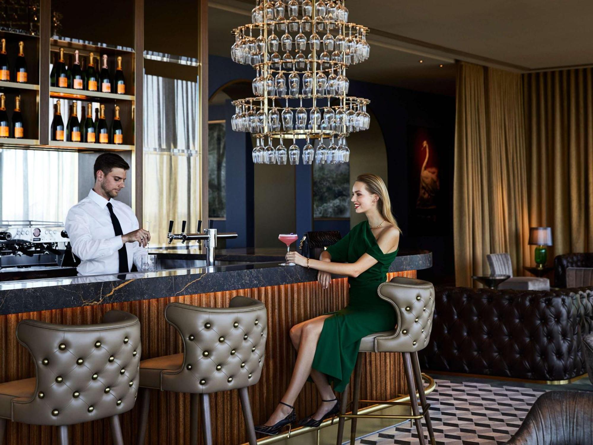 Hotel Chadstone Melbourne Mgallery Collection מראה חיצוני תמונה The bar at the 101 lounge