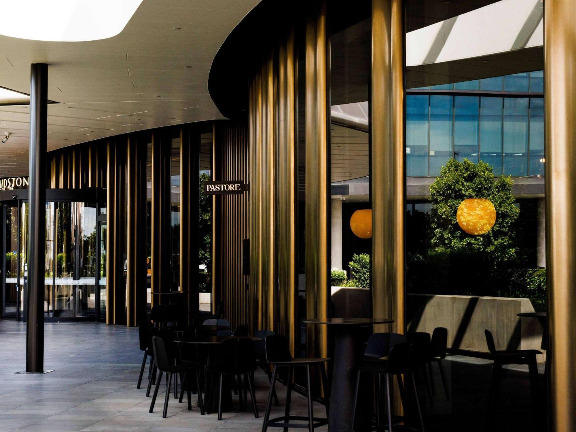 Hotel Chadstone Melbourne Mgallery Collection מראה חיצוני תמונה The interior of Emporium